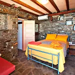 Tinos Habitart * Triandáros