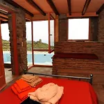 Willa Tinos Habitart *
