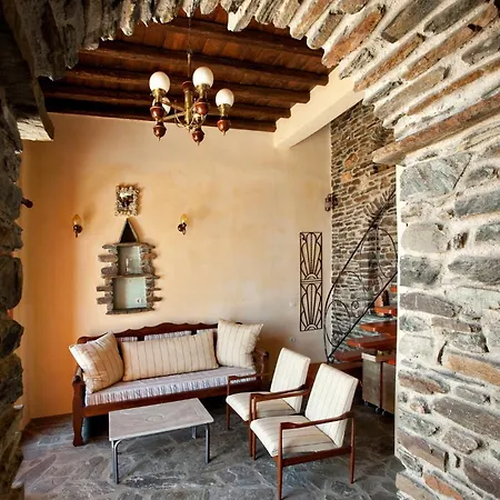 Tinos Habitart * Triandaros (Tinos)